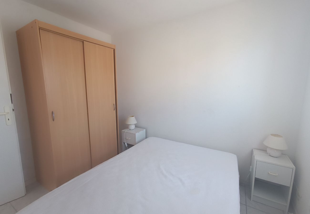 Appartement à Soulac-sur-Mer - Appartement proche mer - A04102 
