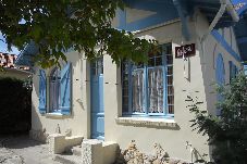Maison à Soulac-sur-Mer - Villa proche centre et plage - V04245 