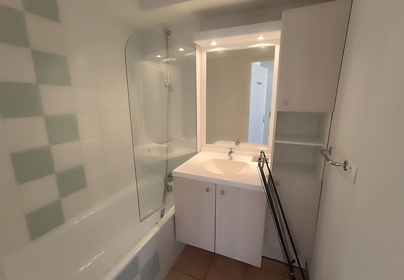 Appartement à Soulac-sur-Mer - Appartement dans résidence avec piscine - 4130