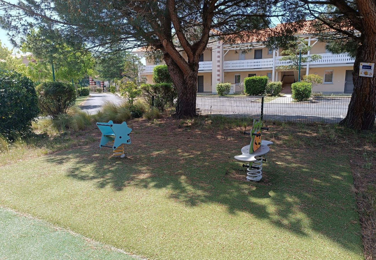 Appartement à Soulac-sur-Mer - Appartement dans résidence avec piscine - 4130