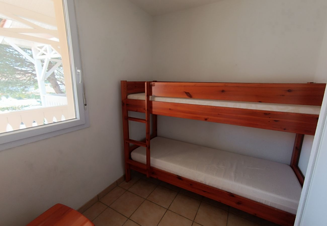 Appartement à Soulac-sur-Mer - Appartement dans résidence avec piscine - 4799